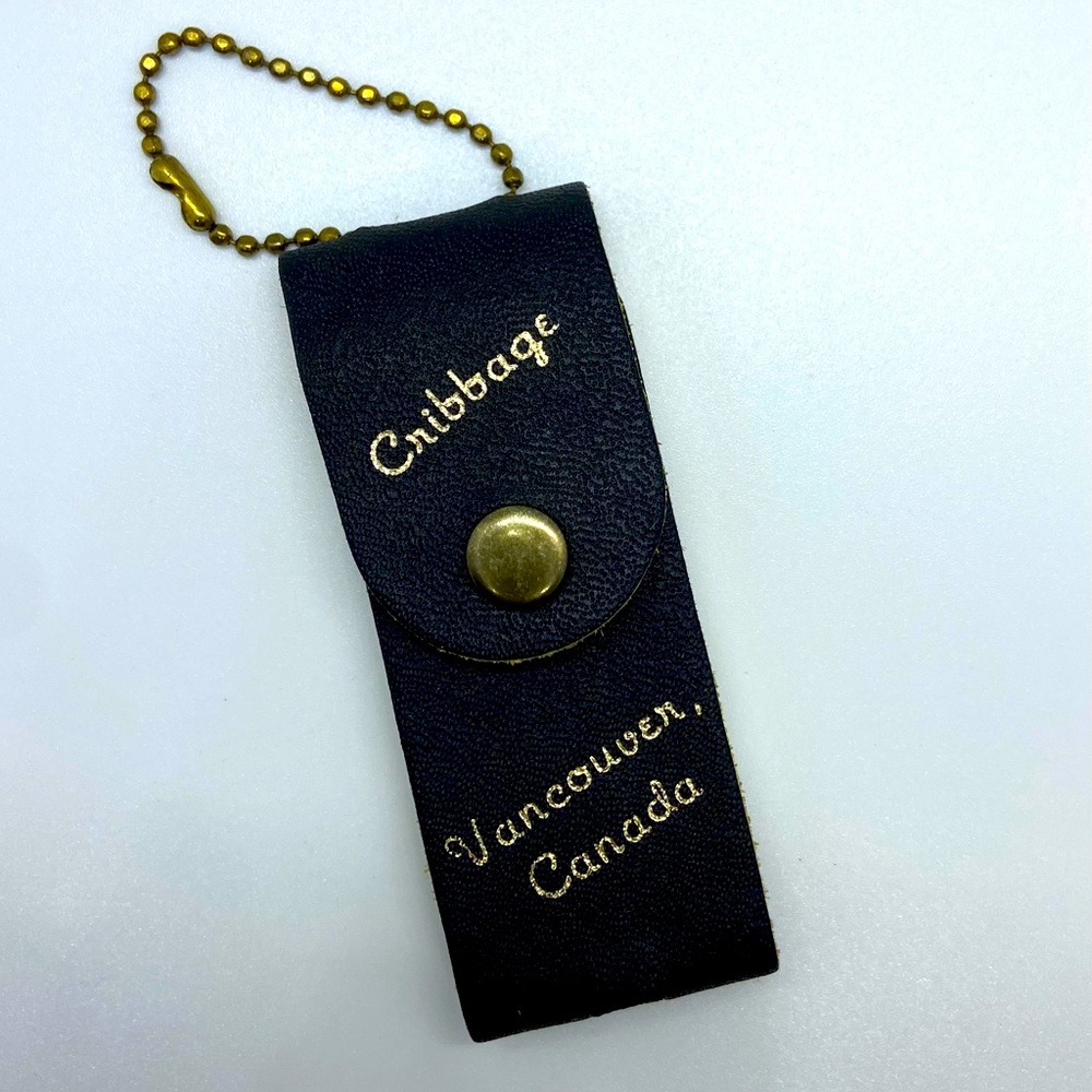 Vintage Cribbage Travel Board Game Keychain NO PEGS Vancouver Canada Souvenir